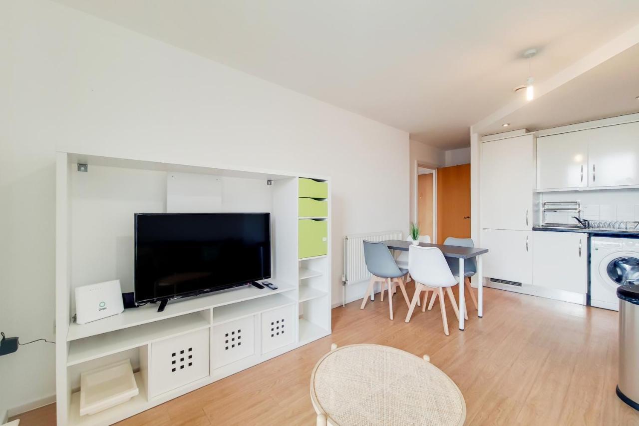 Free Parking - Two Bed Apartment By London Docklands Εξωτερικό φωτογραφία